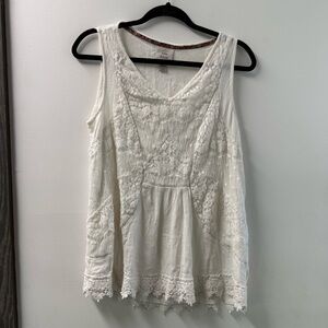 Knox Rose Cream Lace V-Neck Blouse